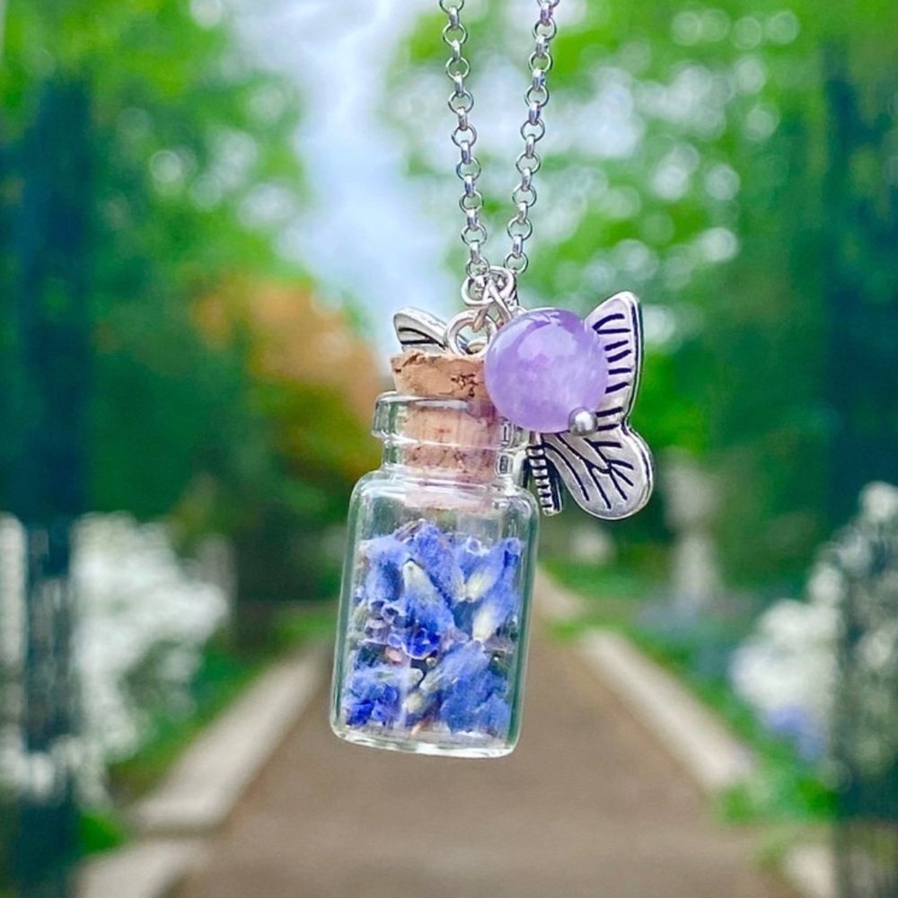 NWT Lavender jar necklace